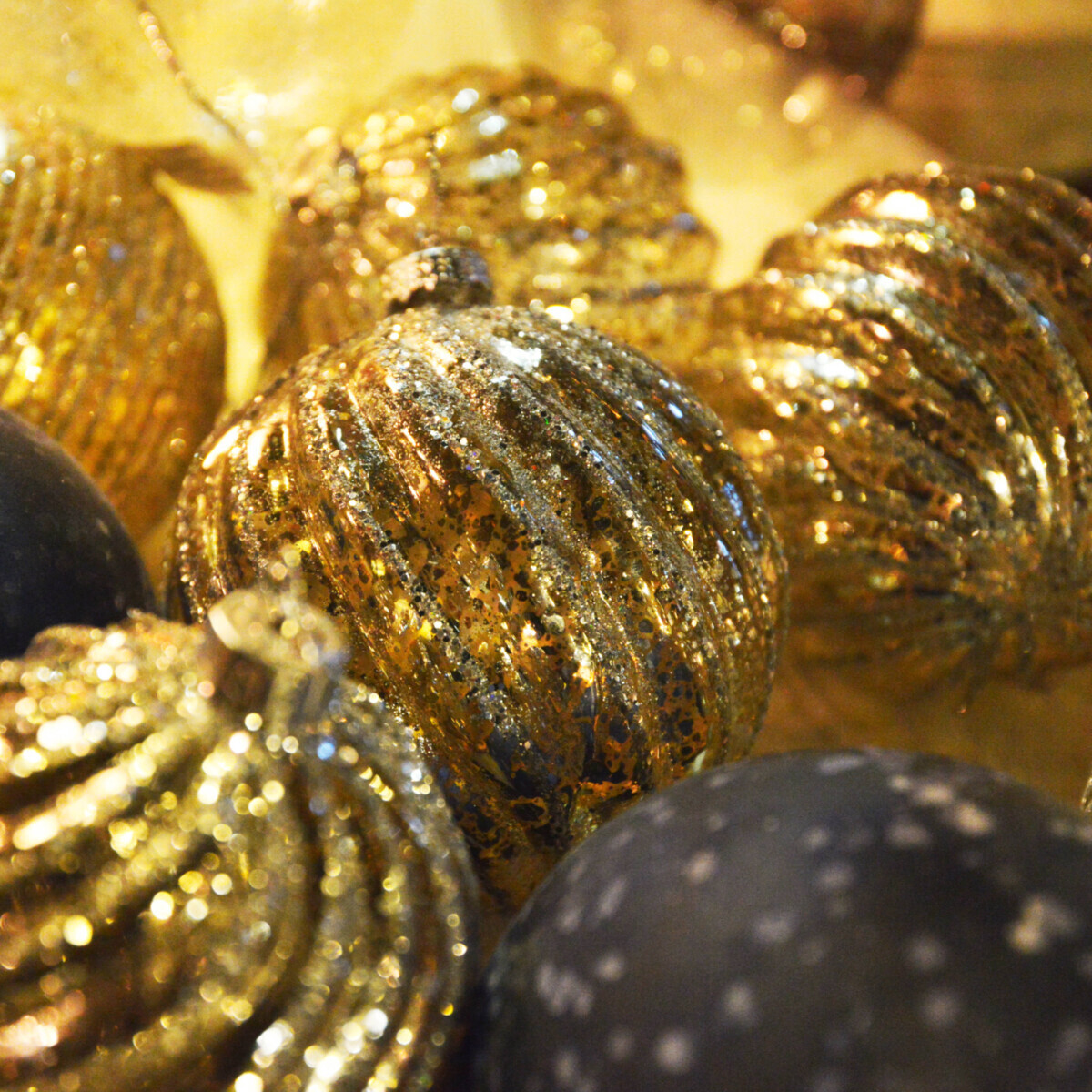 Balls Christmas Decorations Gold 6Pcs
