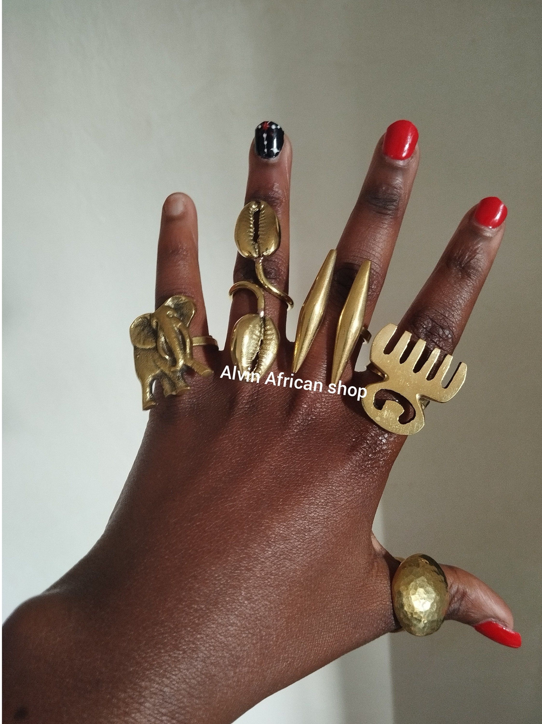Ring Hand Shining Brass.