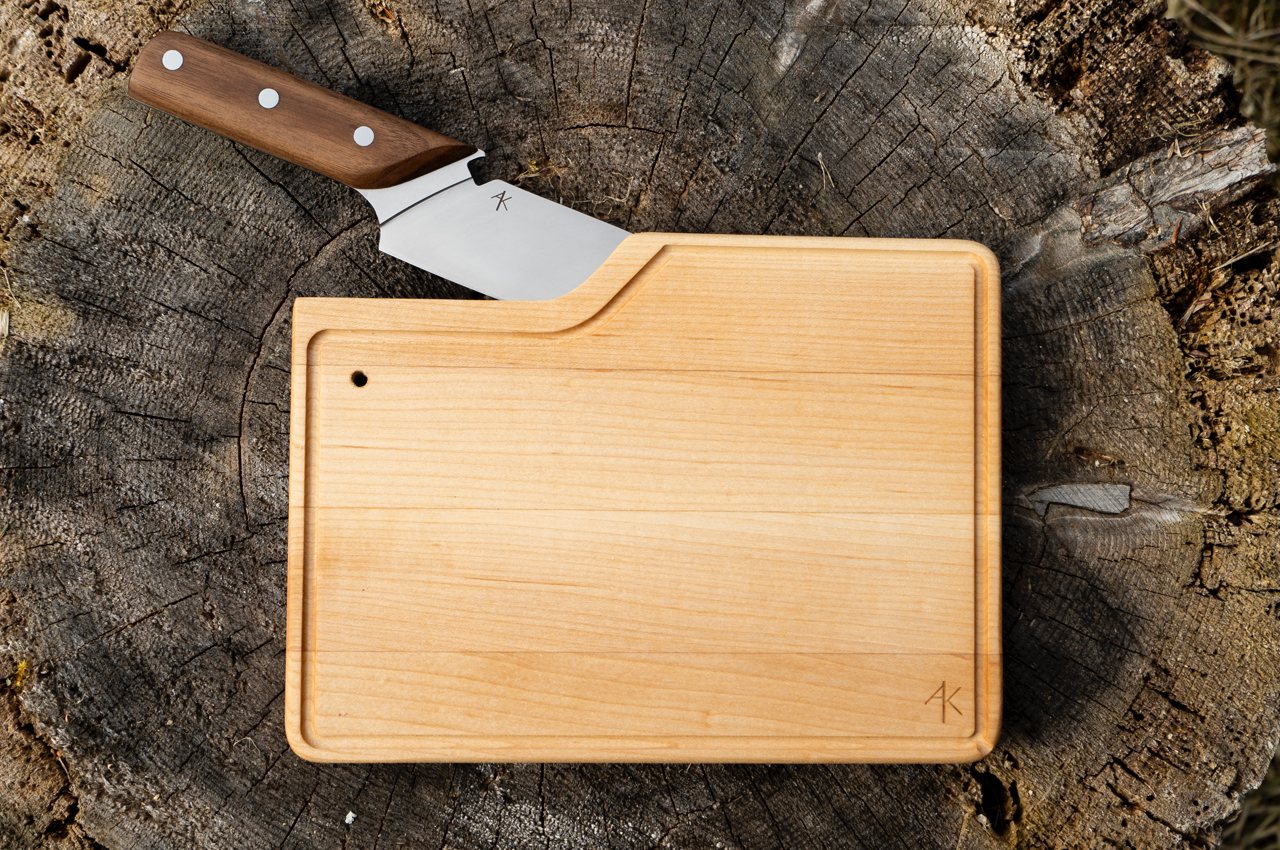 Board Chopping W/Fleaten Knive