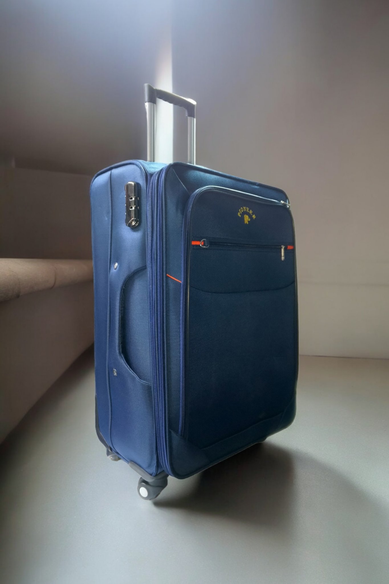 Pioneer Suitcase Medium
