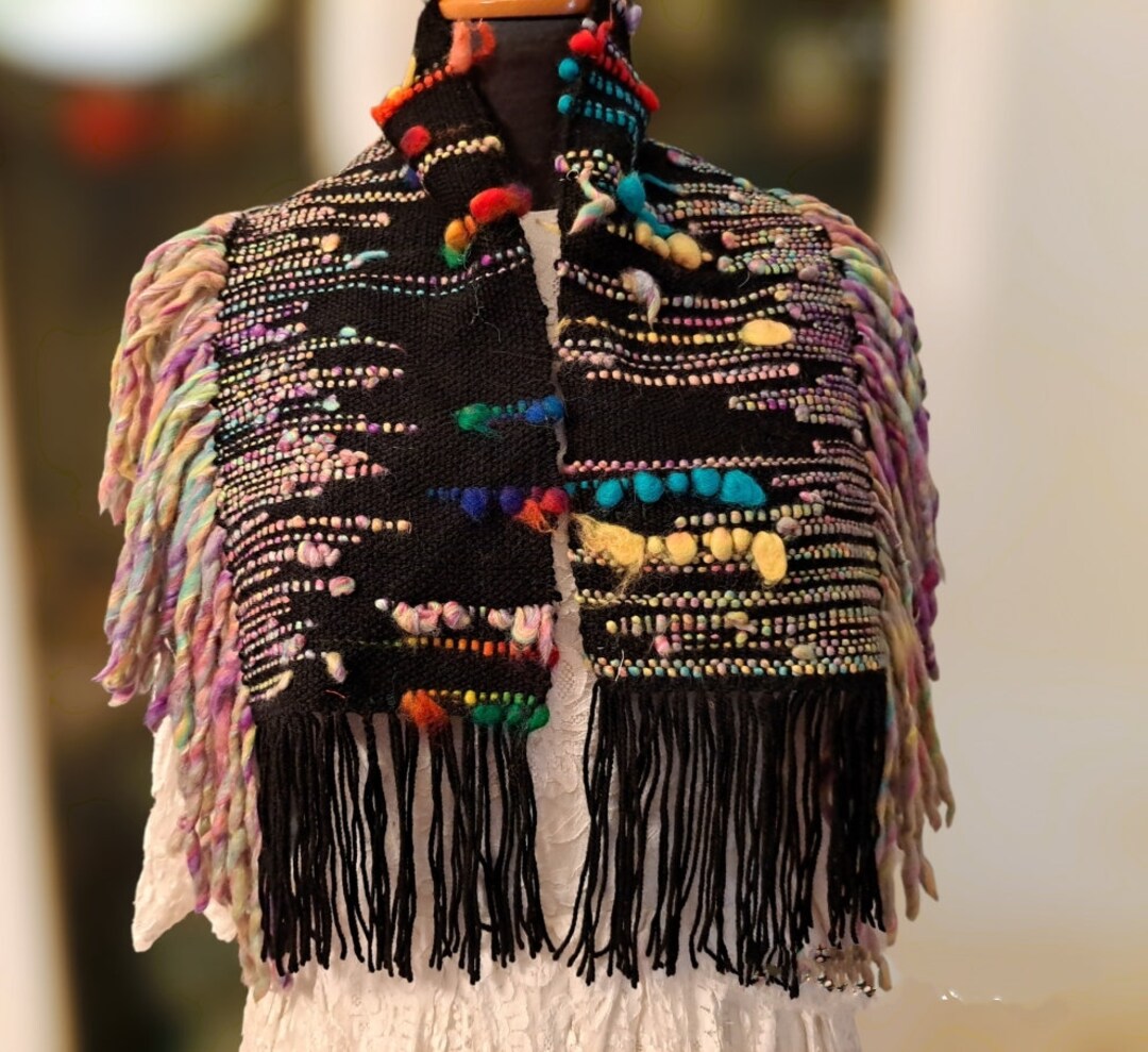 Woolen Wooven Neck Scarfs