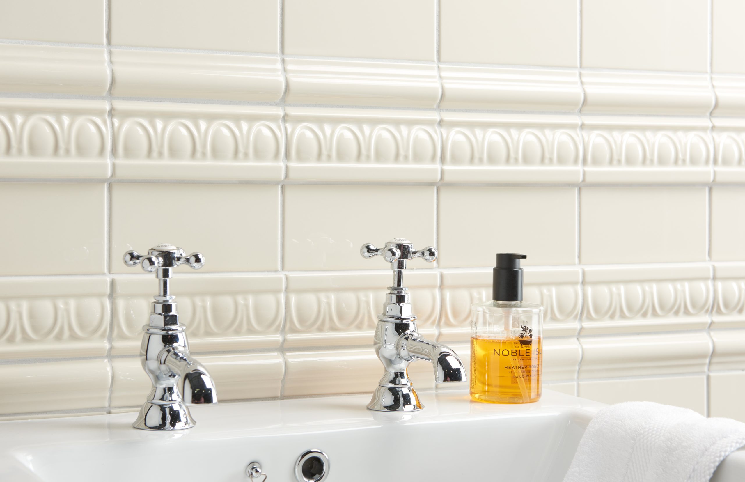 Deco White