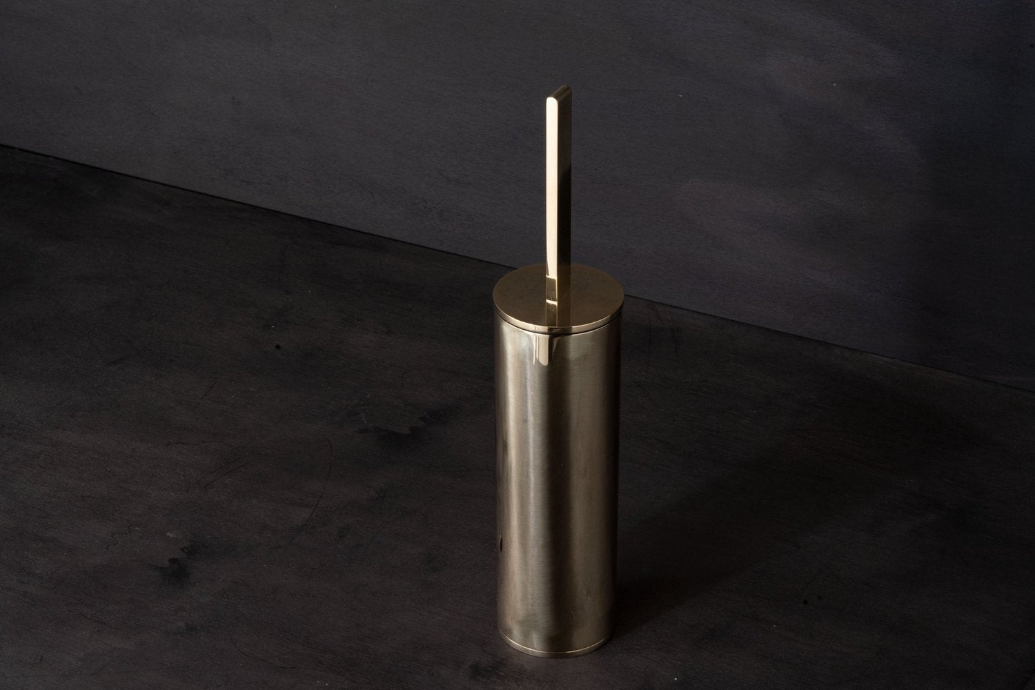 Toilet Brush W. Holder B3.