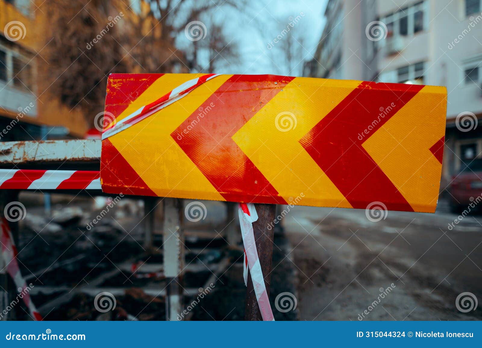 Track Red / Yellow Constraction