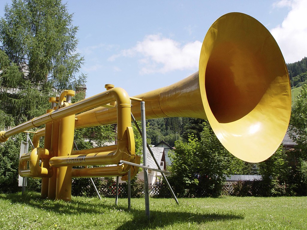 Trumpet Big