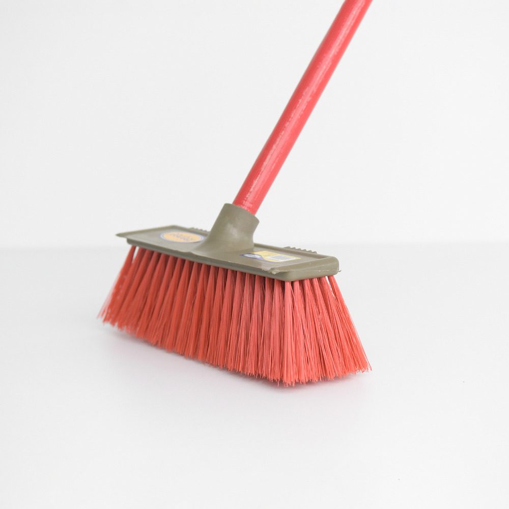 Scrapper Soft Broom + Handle C49Fh