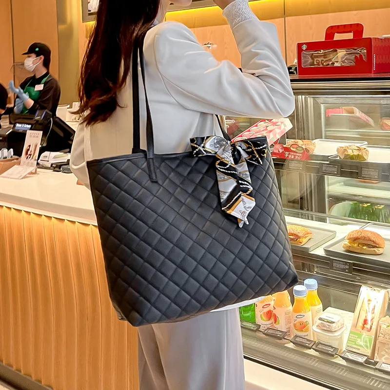 Ladies Hand Bag Cape